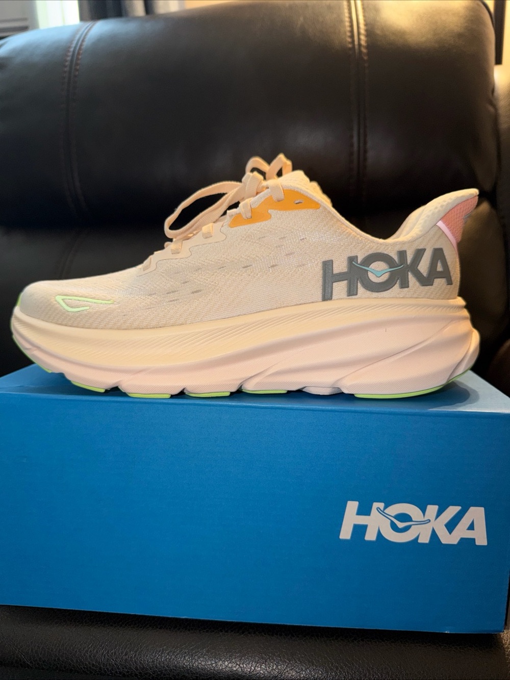 Hoka Clifton 9 Women's Running Shoe - Light Pink with Lime Accents size 8 B - Picture 4 of 7